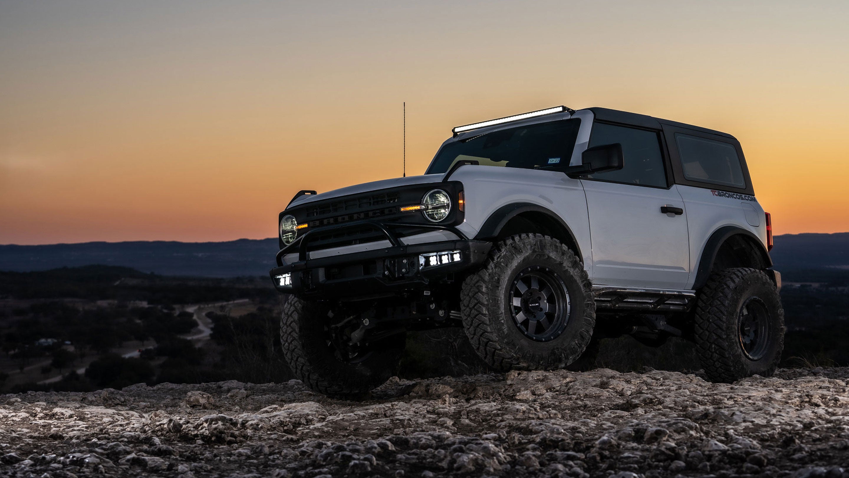 Ford Bronco® Light Bars, Pods, & Mounts North Lights Co